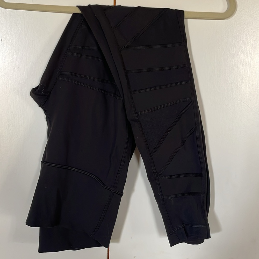 Lululemon black mesh highwaist leggings